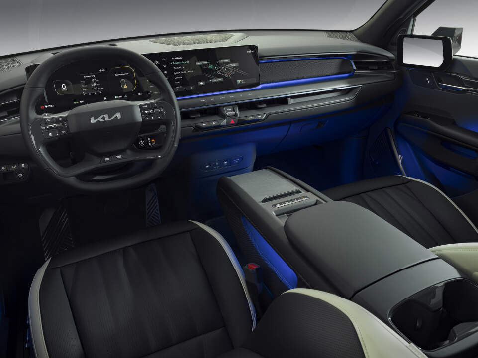 Espacio interior lujoso, con más de 60 luces de ambiente